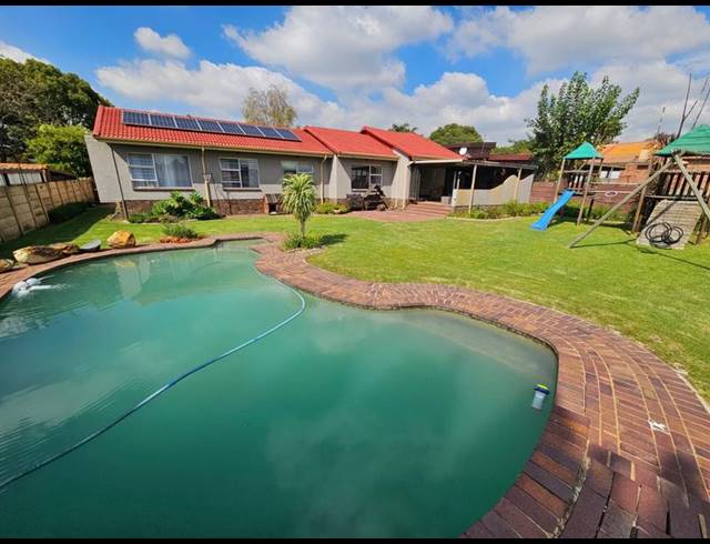 4 BEDROOM HOUSE FOR SALE IN RANDHART